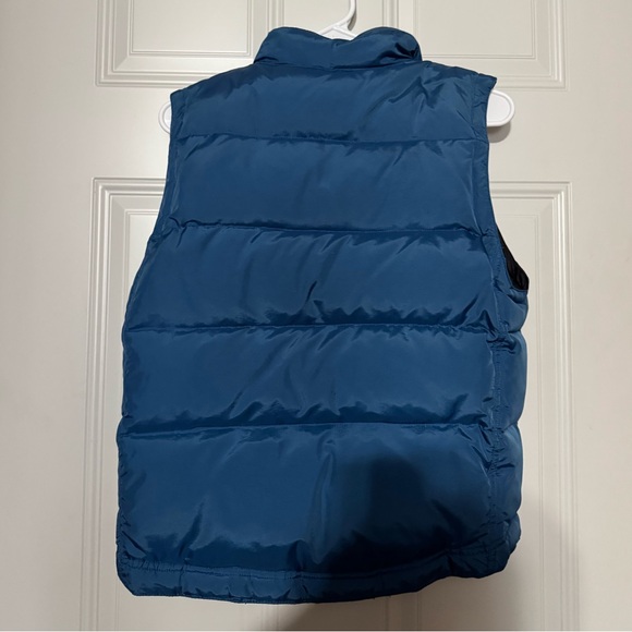 NWOT GAP PUFFER VEST - Picture 2 of 3